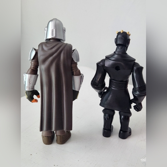 Disney Star Wars Toy Box Mandalorian 5.25" & Darth Maul 5" Action Figures - Picture 5 of 5